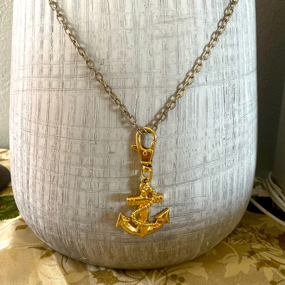 Vintage St. John gold nautical key ring with chain - Picture 1 of 5